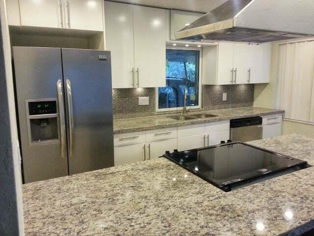 Foto del edificio - 130 W Ocean Dr