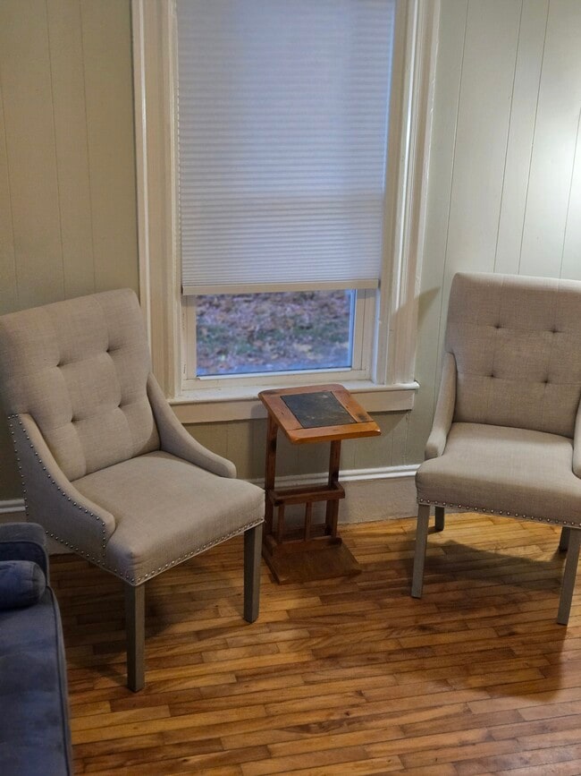 Living room - 353 Broadway