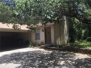 Building Photo - 115 Laurelwood Dr S