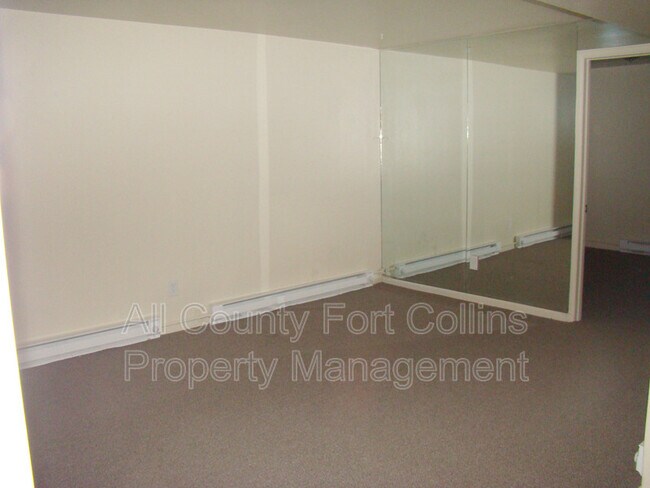 Building Photo - 1108 Baker St