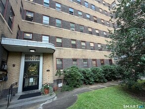 Building Photo - 230 Farmington Ave