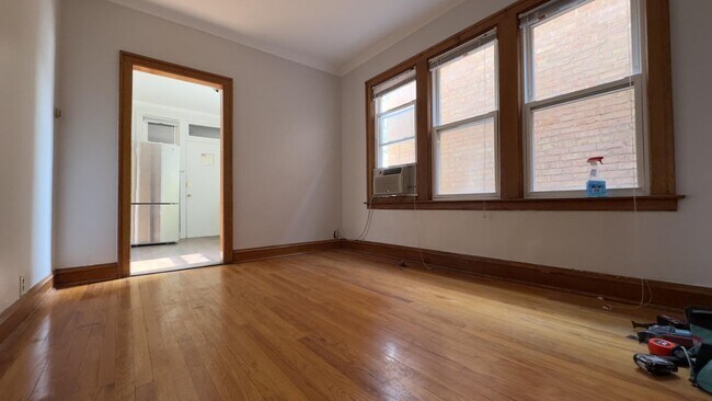 Foto del edificio - 6855 W Addison St