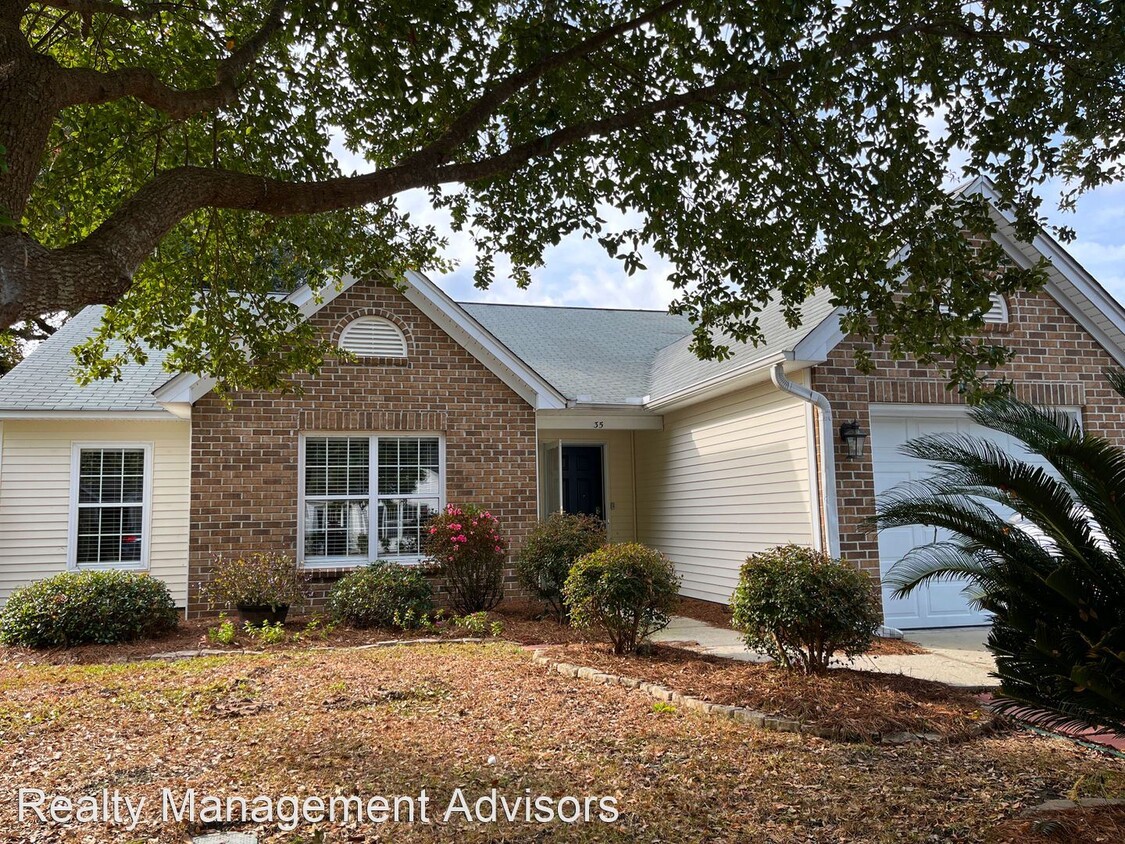 Primary Photo - 3 br, 2 bath House - 35 Pine Ridge Dr