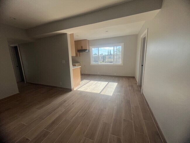 Foto del edificio - 13425 Vanowen St