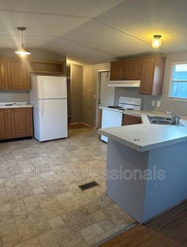 Foto del edificio - 929 Cranor Rd