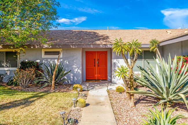 Building Photo - 79850 Fiesta Dr