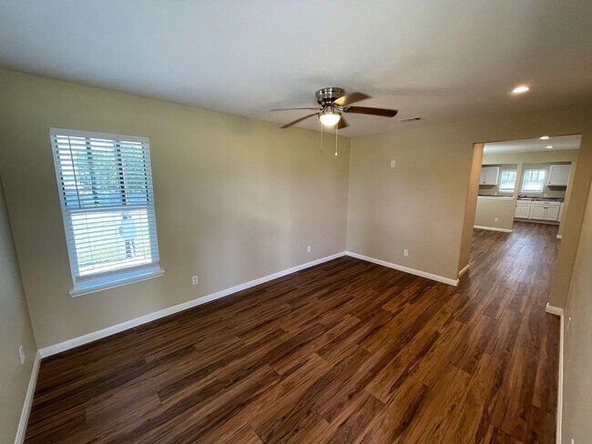 Foto del edificio - 9711 Thaxton Rd
