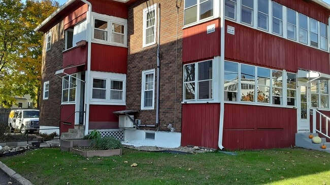 Building Photo - 173 6th St