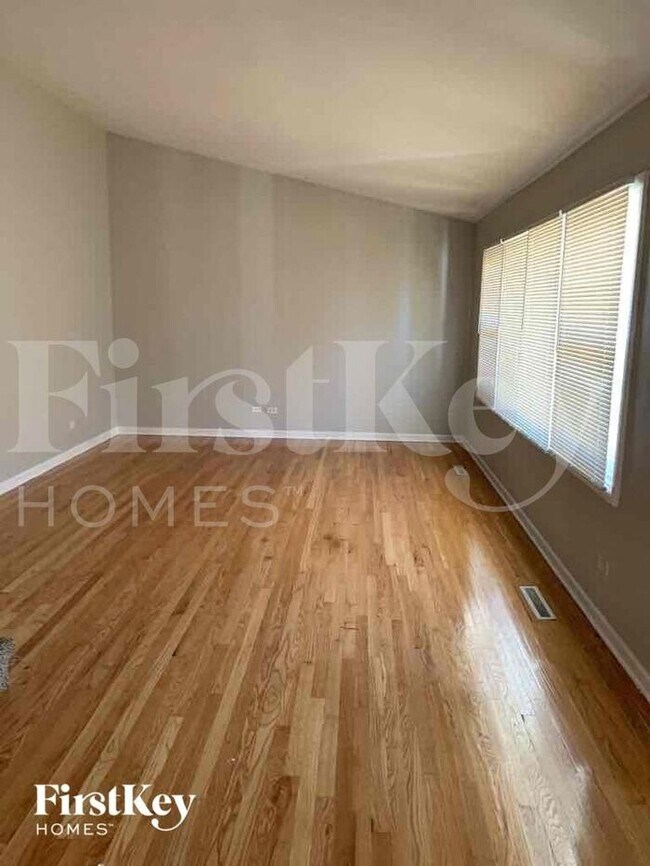 Building Photo - 17415 Burnham Ave
