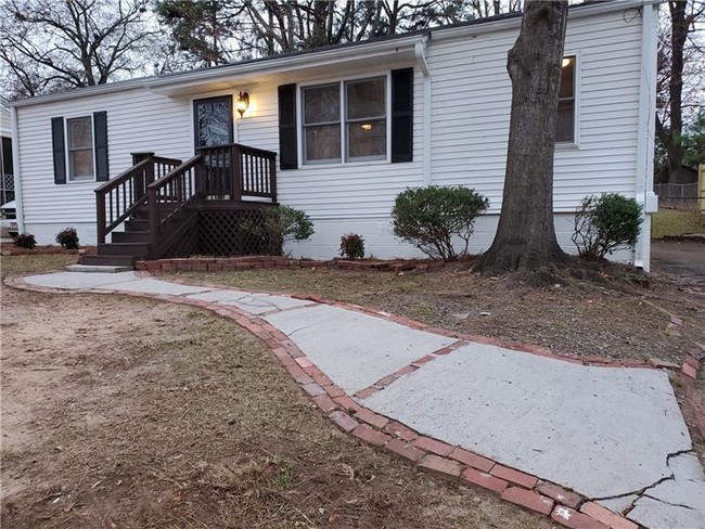 Foto del edificio - 1271 Banberry Rd SE