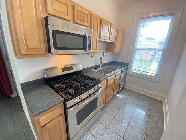 Building Photo - Neil Ave 1462-1464 HHR