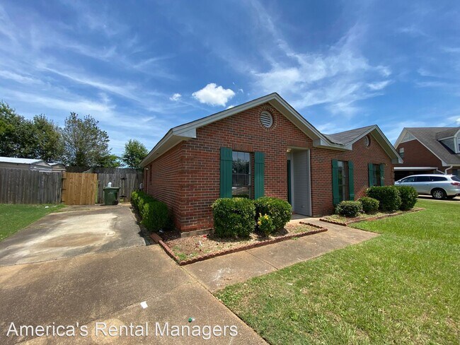 Building Photo - 3 br, 2 bath House - 106 Blushing Groom St