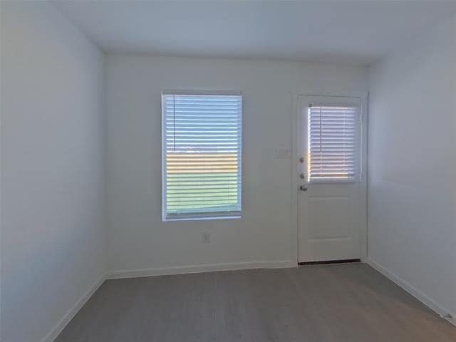 Building Photo - 3028 Yellow Pne Ave