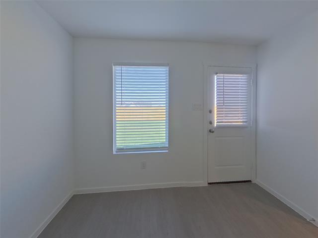 Foto del edificio - 3028 Yellow Pne Ave