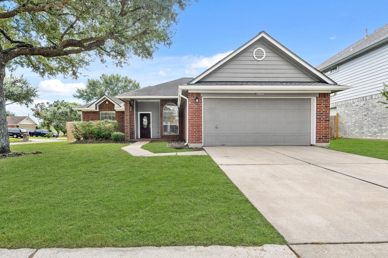 Foto principal - 17014 Sailors Moon Ct