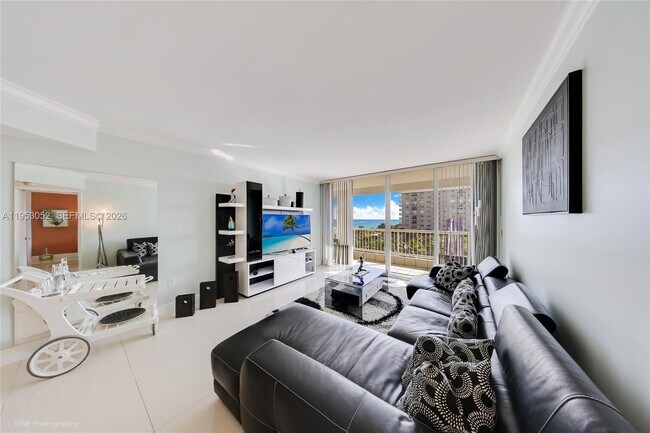 Foto del edificio - 9341 Collins Ave