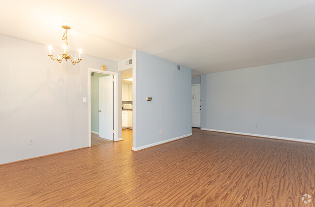 1HAB, 1BA - 850 ft² - Shadesmont Apartments