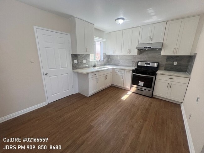 Foto del edificio - Rosemead 2 Bedroom Home with 2 Car Garage