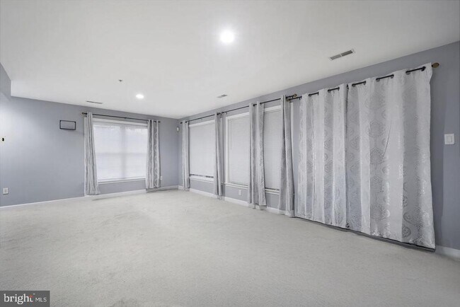 Building Photo - 5400 Marshalls Choice Dr