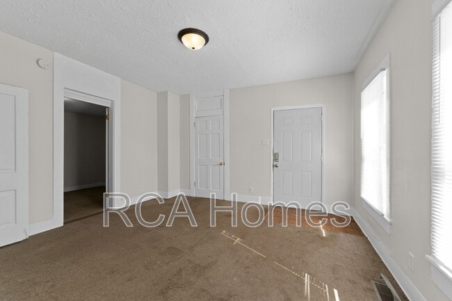 Foto del edificio - 446 Shelby St