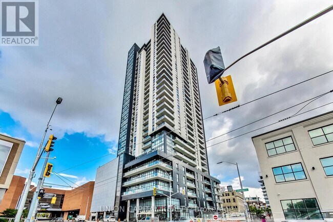 Building Photo - 60 Charles St W