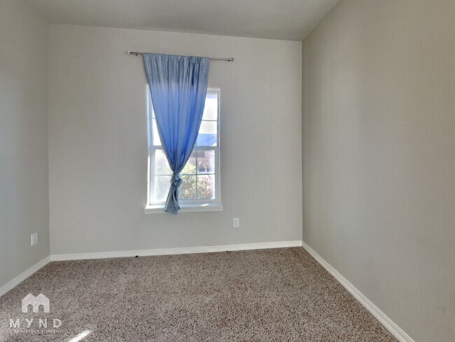 Foto del edificio - 7074 New Meadow Dr