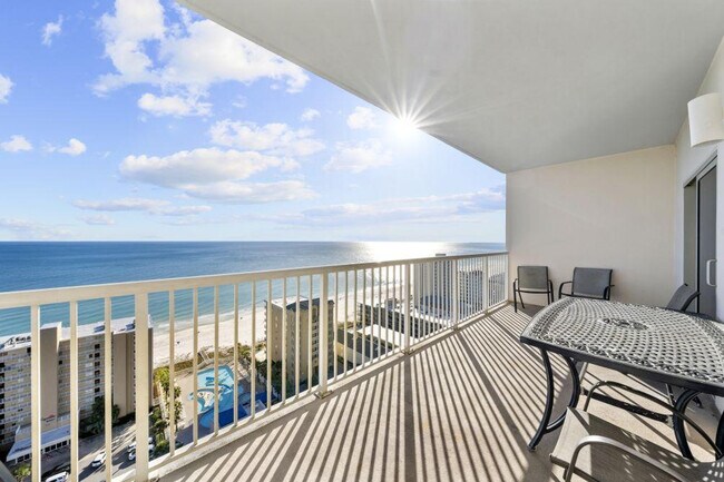 Foto del edificio - 1010 W Beach Blvd