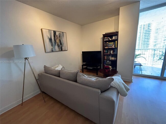 Foto del edificio - 170 SE 14th St