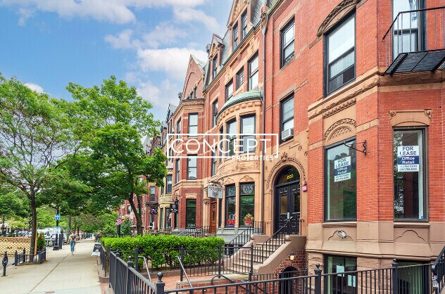 Foto del edificio - 270 Newbury St