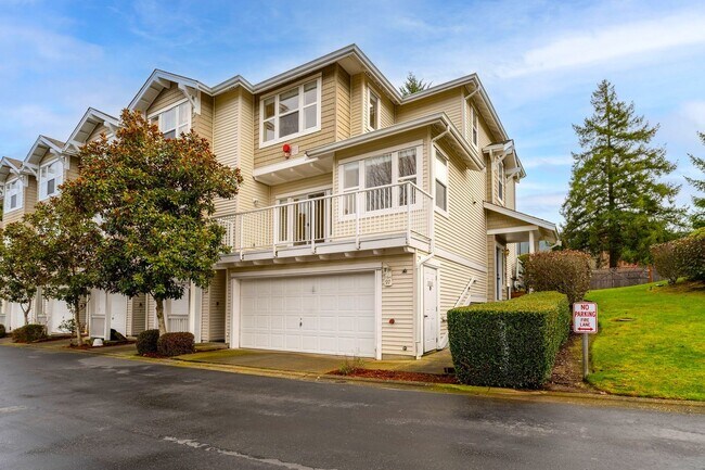 Foto del edificio - Spacious Townhome in Bellevue College Neig...