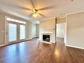 Building Photo - 45 Sycamore Ave