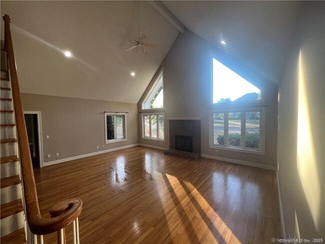 Building Photo - 6 Kingsley Dr