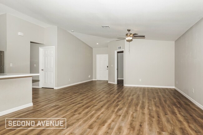 Foto del edificio - 120 Troutdale St