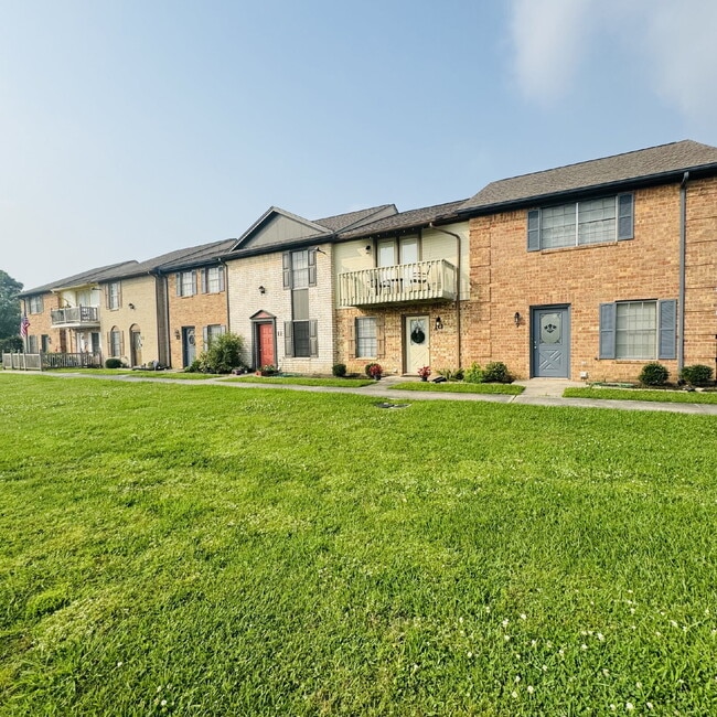 Building Photo - Modern Comfort Awaits: Spacious 2-Bedroom | 2.5-Bathroom Haven with Granite Elegance in Nederland...