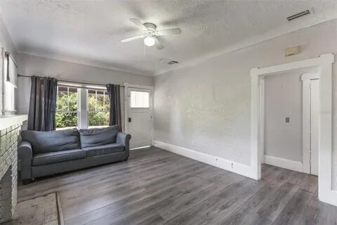 Foto del edificio - 735 N Clara Ave