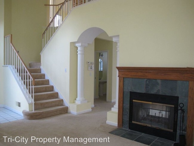 Building Photo - 3 br, 2.5 bath House - 5067 Amberwood Drive