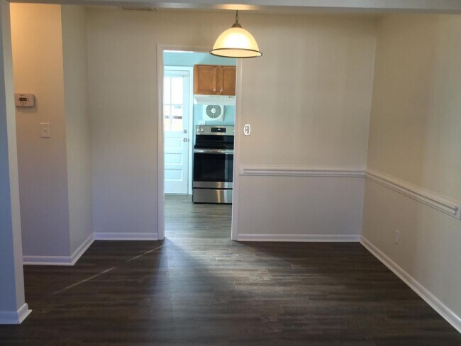 Building Photo - 7940 Ardmore