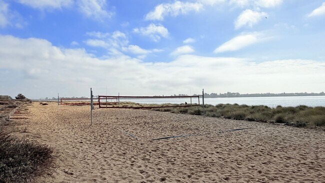 Foto del edificio - 2101 Shore Line Dr