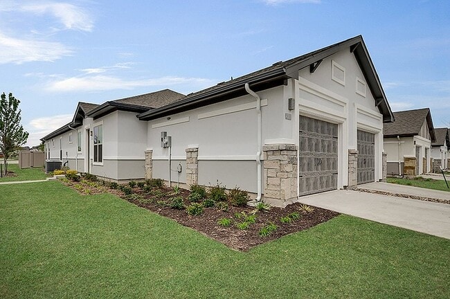 Luxe 2 BR Full-132iweb - Luxe Prosper