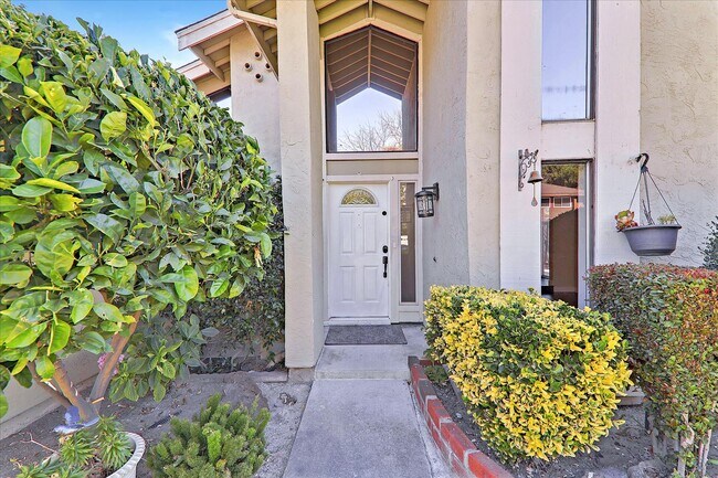 Building Photo - 4225 Sedge St