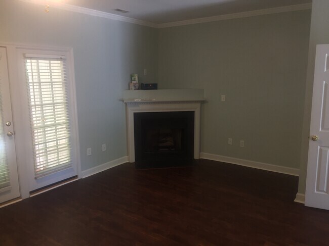 Foto del edificio - 2210 Trailwood Valley Cir