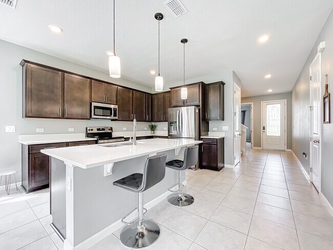 Building Photo - 8060 Cherrystone St