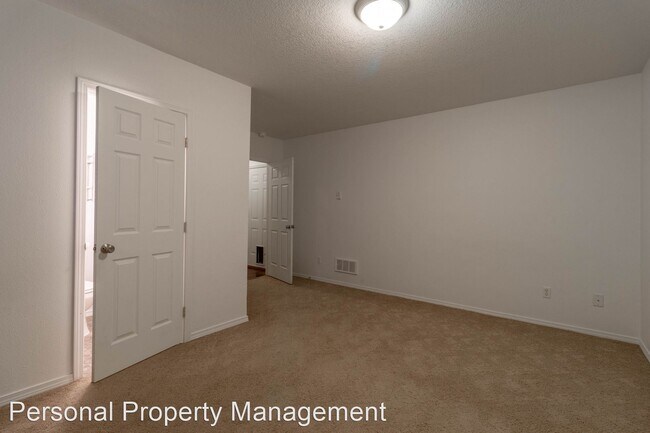 Building Photo - 3 br, 3.5 bath House - 16524 NE 19Th ST