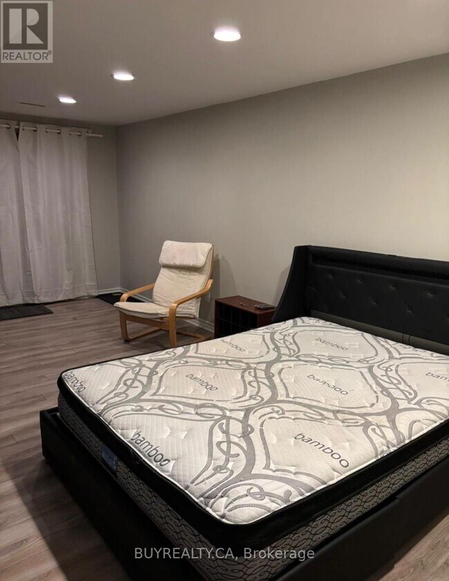 Photo du bâtiment - 85 October Ln