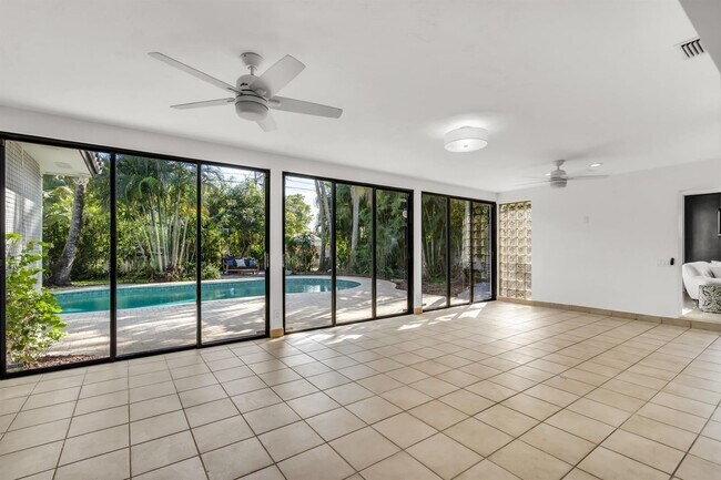 Foto del edificio - 4408 Monroe St