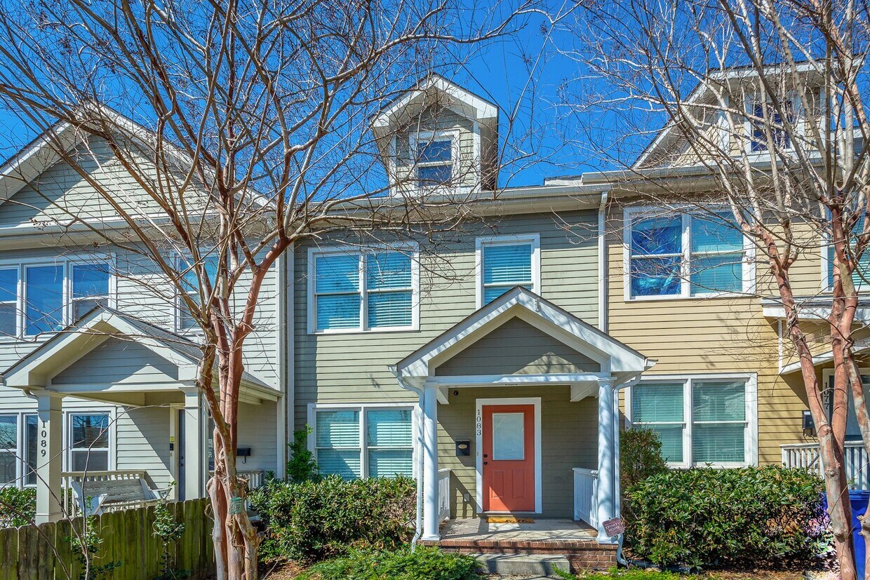 Foto principal - 2 Bedroom Townhome by UTC & Erlanger