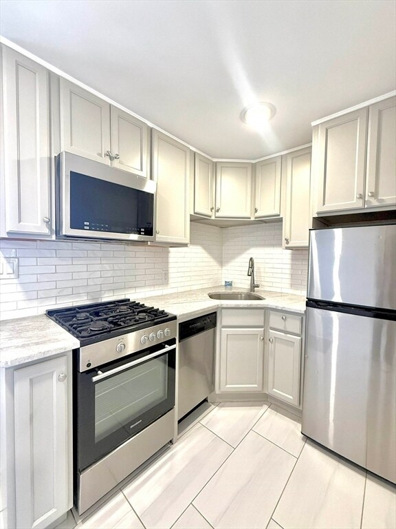 Foto del edificio - 284 Montvale Ave