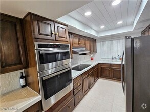 Building Photo - 5260 S Landings Dr