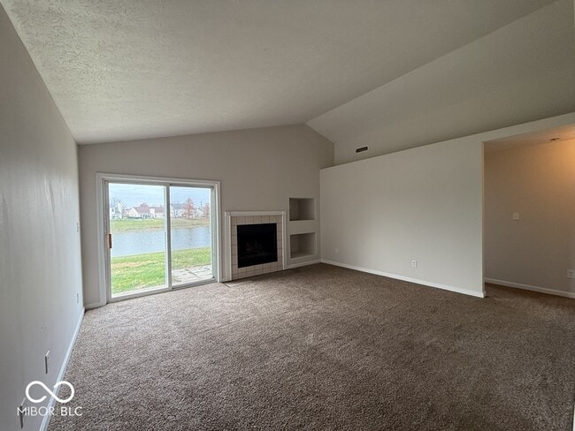 Foto del edificio - 7202 Parklake Cir