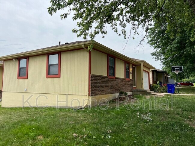 Foto del edificio - 13013 Smalley Ave